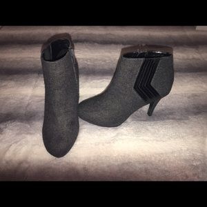 Impo ankle boots